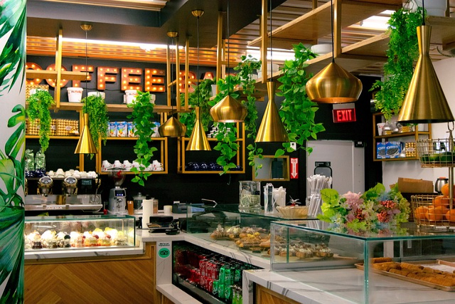 Cafe & Lounge