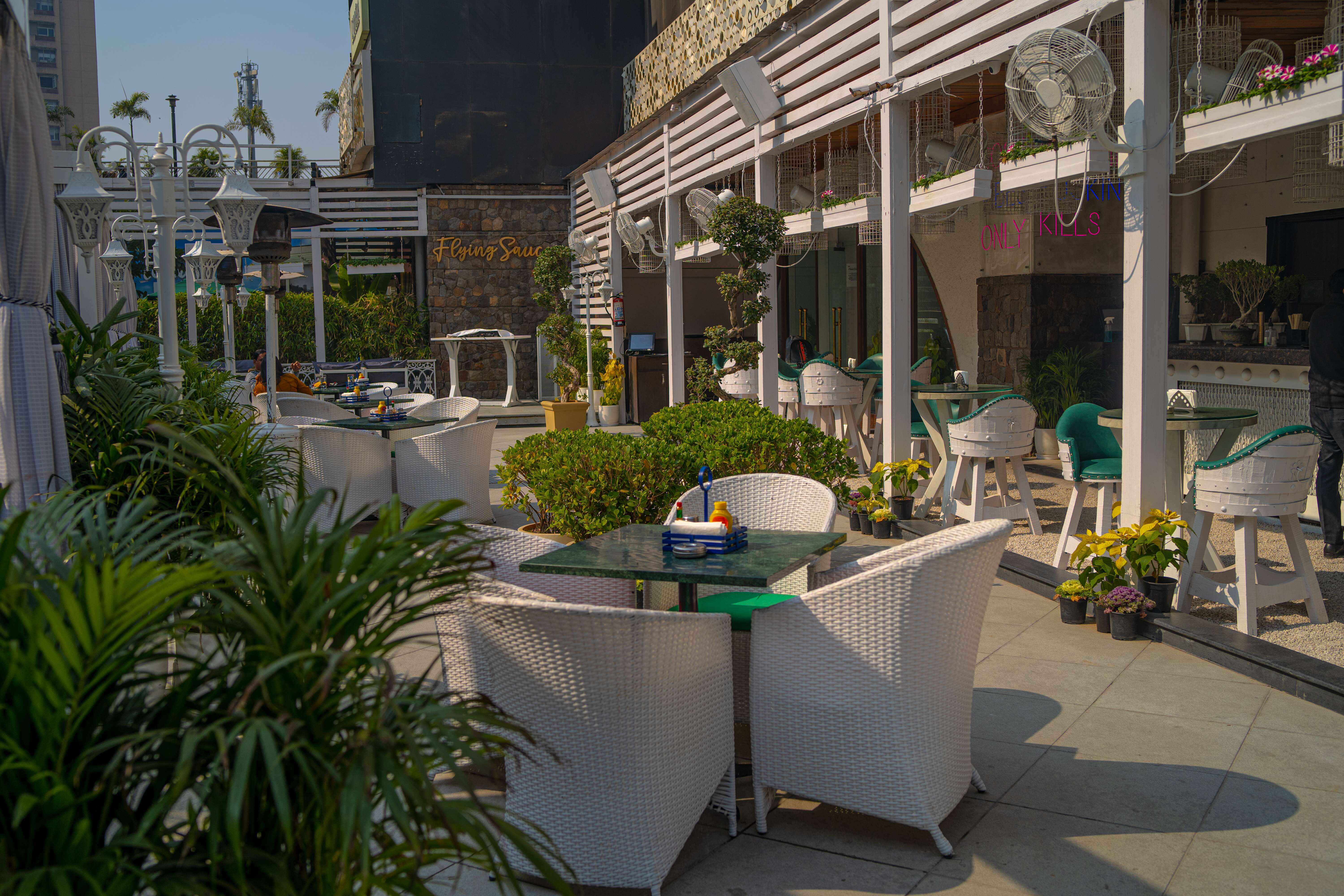 Casual Dine - In Restraunt